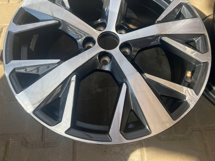 1x Alufelge 18 Zoll 7.0" 5x100 47ET Glanz Graphit 6F9601025J Mg Arona Rim Wheel FEL9458130767tz