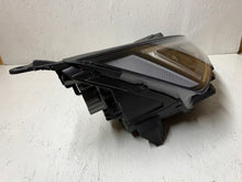 Laden Sie das Bild in den Galerie-Viewer, Frontscheinwerfer Hyundai Elantra 92102-F2 LED Rechts Scheinwerfer Headlight