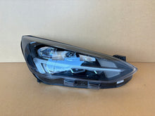 Laden Sie das Bild in den Galerie-Viewer, Frontscheinwerfer Ford Focus MX7B-13E014-ED MX7B-13E014 Rechts Headlight SCH7867065244wj