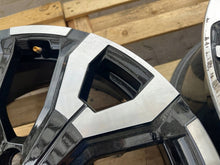 Laden Sie das Bild in den Galerie-Viewer, 1x Alufelge 19 Zoll 5x114.3 403009867R Renault Rim Wheel FEL1133989121dv