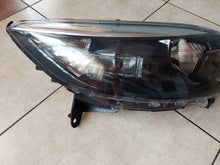 Laden Sie das Bild in den Galerie-Viewer, Frontscheinwerfer Renault Captur I 260105066R-1 Rechts Scheinwerfer Headlight SCH6991859496gt