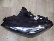 Laden Sie das Bild in den Galerie-Viewer, Frontscheinwerfer BMW 2 Active Tourer 5A42243-08 LED Links Headlight SCH9884696173ir