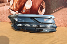 Laden Sie das Bild in den Galerie-Viewer, Frontscheinwerfer VW Touareg 761941081 761941082 Full LED Rechts oder Links