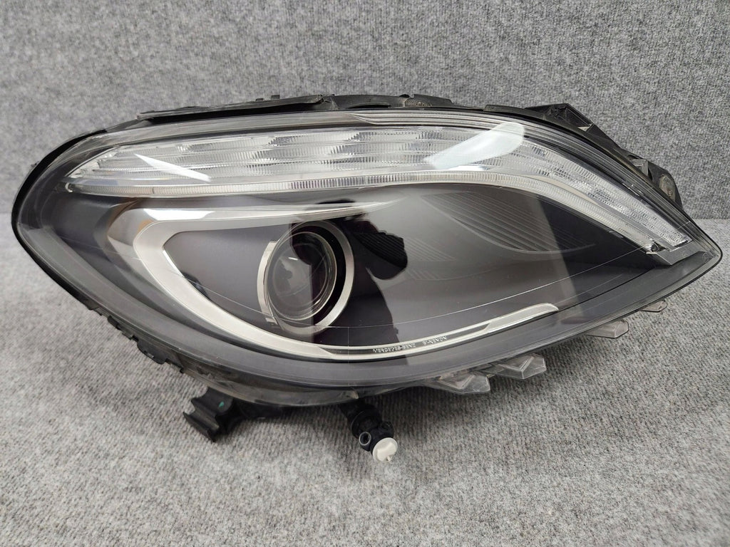 Frontscheinwerfer Mercedes-Benz W246 A2468201661 030127127200 Xenon Rechts SCH9029967737th