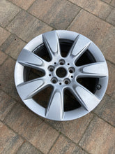 Laden Sie das Bild in den Galerie-Viewer, 1x Alufelge 17 Zoll 7.5&quot; 5x112 Mini Countryman F60 Rim Wheel