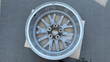 Laden Sie das Bild in den Galerie-Viewer, 1x Alufelge 17 Zoll 7.0" 5x120 6796205 BMW 1 F21 F20 Rim Wheel FEL8707275856yl
