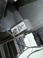 Laden Sie das Bild in den Galerie-Viewer, Frontscheinwerfer Peugeot 2008 II 9823194180 LED Ein Stück (Rechts oder Links)