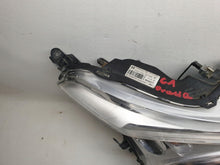 Laden Sie das Bild in den Galerie-Viewer, Frontscheinwerfer Citroën C1 II 81110-0H170 90026271 Rechts Headlight SCH6182386150to