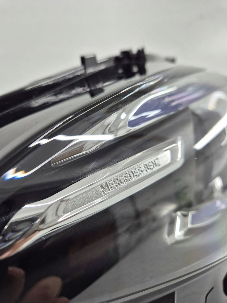 Frontscheinwerfer Mercedes-Benz Cla X118 C118 A1189068600 Rechts Headlight SCH9262407083qh