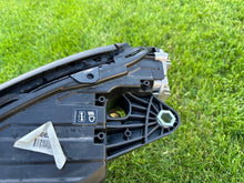 Laden Sie das Bild in den Galerie-Viewer, Frontscheinwerfer Mercedes-Benz Eqc A2939062801 LED Rechts Headlight SCH1458841444ng