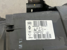 Laden Sie das Bild in den Galerie-Viewer, Frontscheinwerfer Renault Clio IV Hatchback 0104639990001033633362 Links SCH3806066133ze