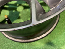 Laden Sie das Bild in den Galerie-Viewer, 1x Alufelge 17 Zoll 7.0" 5x108 50ET JX7C1007F1A Ford Focus Rim Wheel FEL7278316801aq
