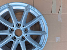 Laden Sie das Bild in den Galerie-Viewer, 1x Alufelge 16 Zoll 7.0" 5x112 52ET 6855080- BMW 2 F45 Rim Wheel FEL6880386481fx