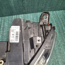 Laden Sie das Bild in den Galerie-Viewer, Frontscheinwerfer Toyota Proace City 9835780680 Links Scheinwerfer Headlight SCH6467227117fl