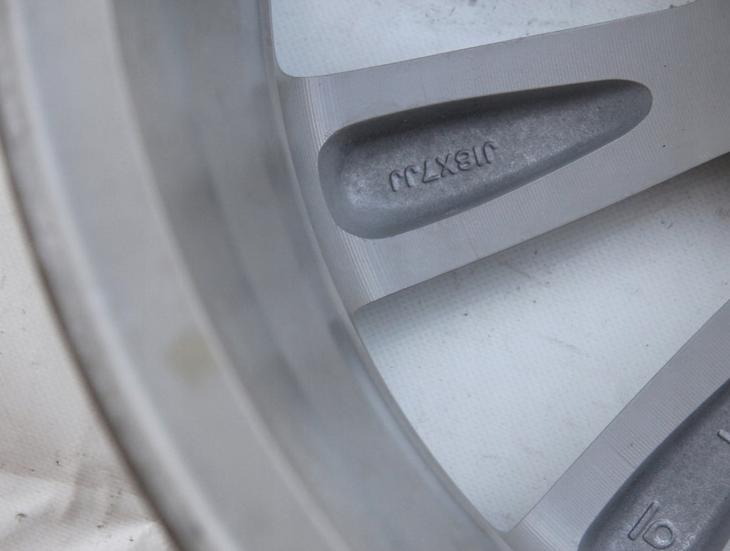 1x Alufelge 18 Zoll 7.0" 5x114.3 46ET 20402D8 Mitsubishi Rim Wheel