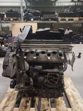 Laden Sie das Bild in den Galerie-Viewer, Motor VW Passat CBD 2.0 TDI 110PS 81kW 134TKm 2008 Diesel Engine Unkomplett