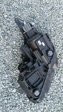 Laden Sie das Bild in den Galerie-Viewer, Frontscheinwerfer Opel Crossland X YQ00709880 Rechts Scheinwerfer Headlight SCH8358171598oc