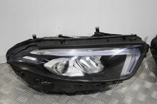 Laden Sie das Bild in den Galerie-Viewer, Frontscheinwerfer Mercedes-Benz W177 A1779064703 A1779064803 LED Ein Satz SCH5403542163kp