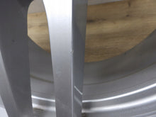 Load image into Gallery viewer, 1x Alufelge 18 Zoll 9.0" 5x112 21ET 95B601025 Porsche Macan Rim Wheel FEL7360921912zg
