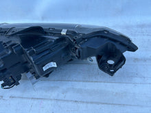 Laden Sie das Bild in den Galerie-Viewer, Frontscheinwerfer Mitsubishi Outlander III 8301D3-31 LED Links Headlight