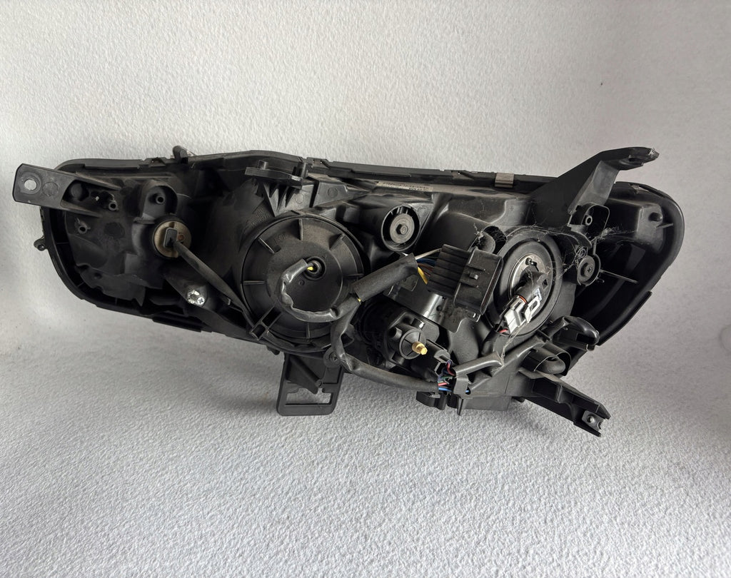Frontscheinwerfer Mitsubishi Lancer VIII I 8301C3-38 Rechts Headlight SCH9031082373cw