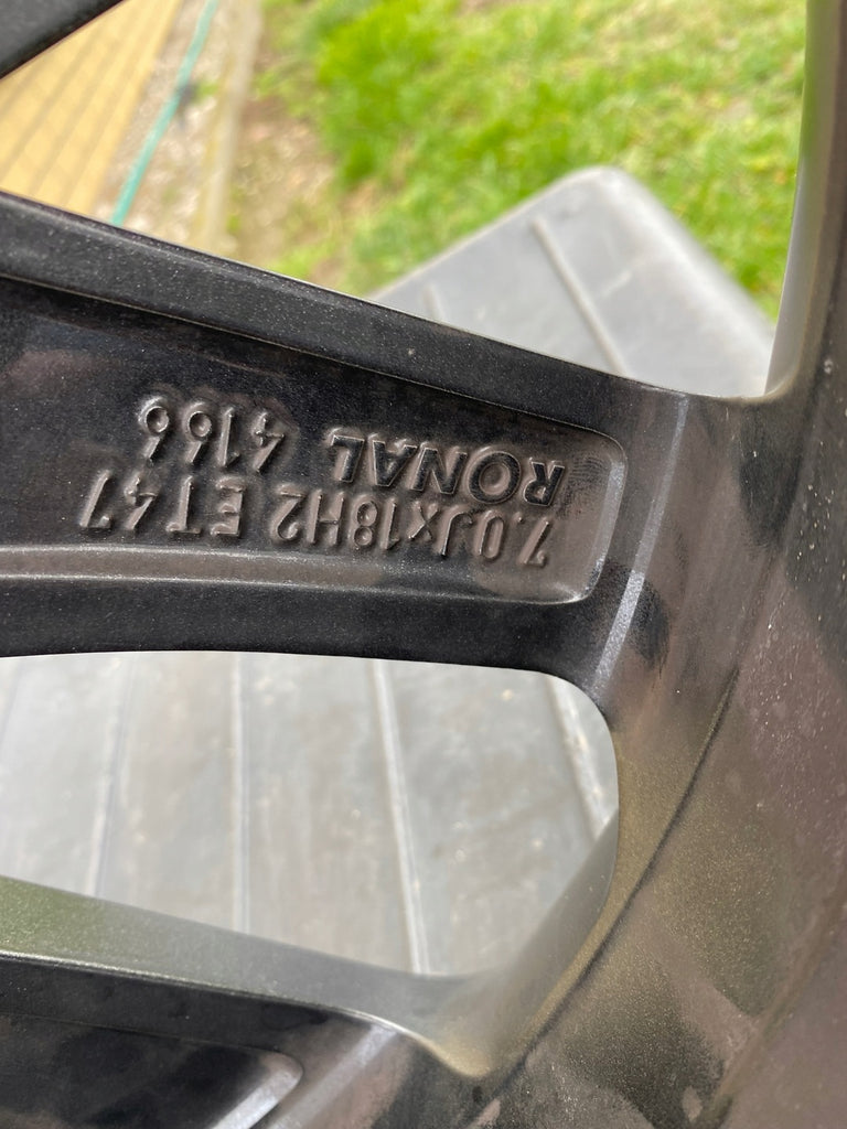 1x Alufelge 18 Zoll 7.0" 5x100 47ET Glanz Schwarz 6F9071498A Seat Arona