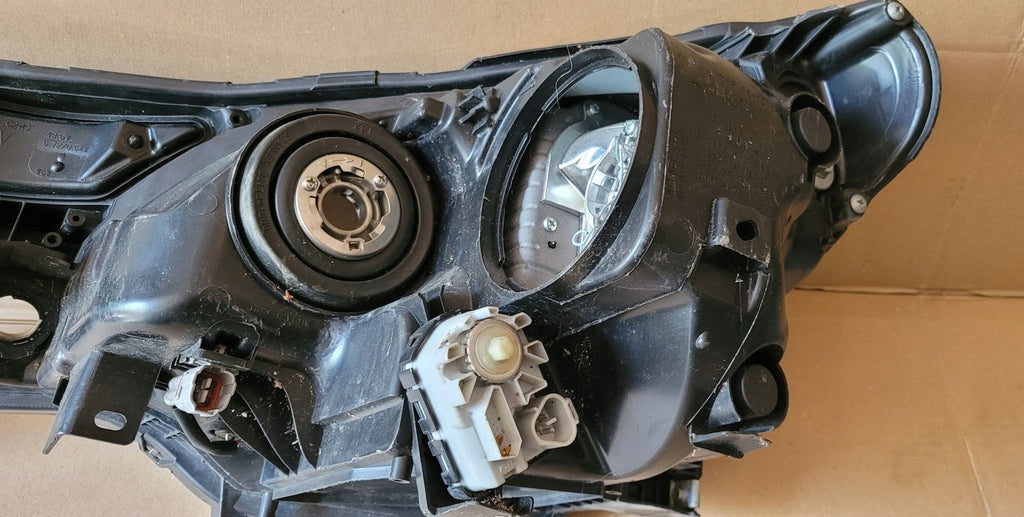 Frontscheinwerfer Toyota 81130-42562 Rechts Scheinwerfer Headlight SCH8895366990ze