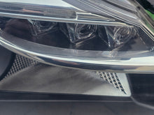 Laden Sie das Bild in den Galerie-Viewer, Frontscheinwerfer Toyota Yaris Rechts Scheinwerfer Headlight SCH5691406975xv