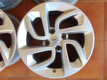 Load image into Gallery viewer, 4x Alufelge 16 Zoll 6.5" 4x108 20ET Glanz Silber 39007897 Opel Crossland X FEL1178413675hg