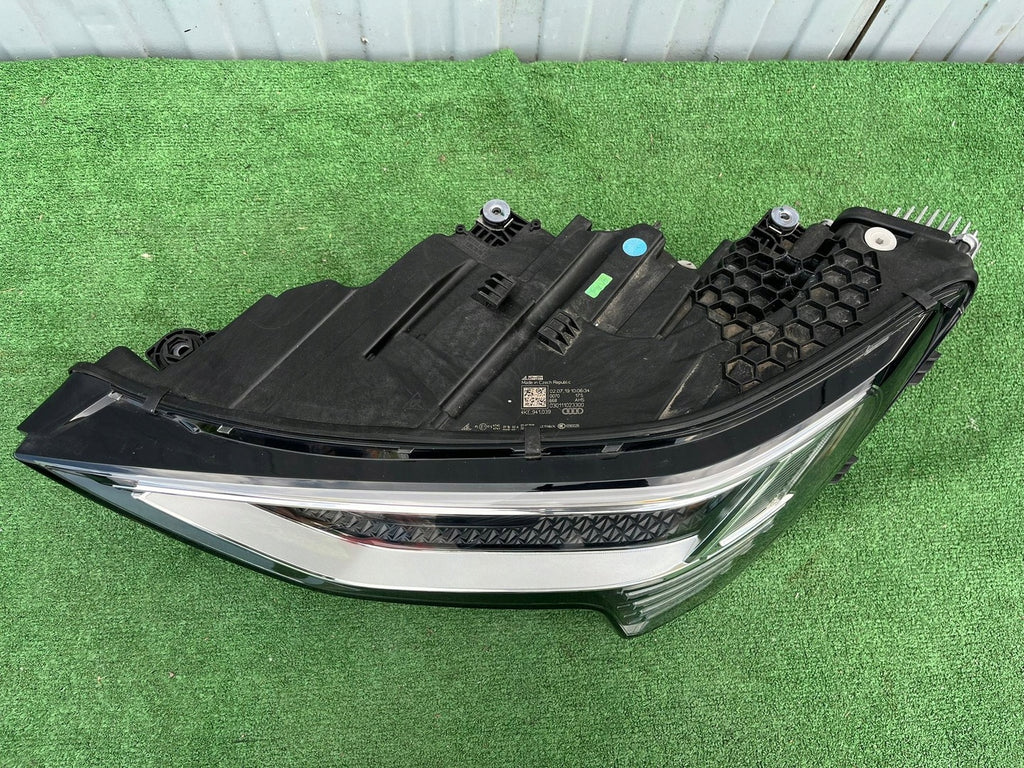 Frontscheinwerfer Audi E Tron 4KE941039 LED Links Scheinwerfer Headlight