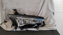 Laden Sie das Bild in den Galerie-Viewer, Frontscheinwerfer Cupra Born I Rechts Scheinwerfer Headlight SCH6652796897ik