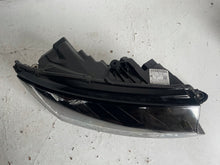 Laden Sie das Bild in den Galerie-Viewer, Frontscheinwerfer Skoda Fabia III 6V1941016F LED Rechts Scheinwerfer Headlight SCH6438582244su