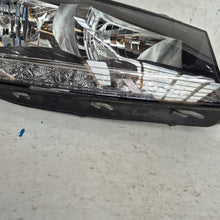 Laden Sie das Bild in den Galerie-Viewer, Frontscheinwerfer Skoda Fabia III 6V1941016D LED Rechts Scheinwerfer Headlight SCH6542614054ri