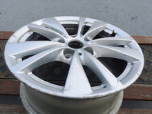 Load image into Gallery viewer, 1x Alufelge 16 Zoll 7.0&quot; 5x112 52ET Glanz Silber 6855085 BMW 2 F45 F46 Rim Wheel