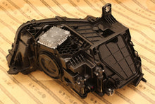 Laden Sie das Bild in den Galerie-Viewer, Frontscheinwerfer Audi Q3 83A941011 Full LED Links Scheinwerfer Headlight