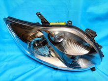 Laden Sie das Bild in den Galerie-Viewer, Frontscheinwerfer Toyota Auris 81110-02540 89901955 Xenon Rechts Headlight