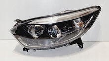 Laden Sie das Bild in den Galerie-Viewer, Frontscheinwerfer Renault Captur 260603859R Links Scheinwerfer Headlight