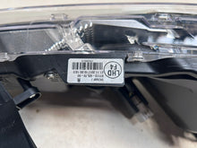 Load image into Gallery viewer, Frontscheinwerfer Toyota Corolla 81110-02L70 LED Rechts Scheinwerfer Headlight SCH2061298345gw