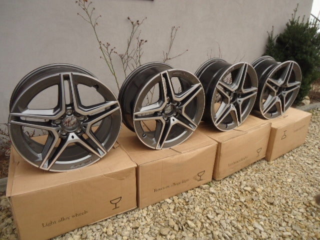 1x Alufelge 18 Zoll 8.0" 5x112 43ET Glanz Schwarz A2134016300 Mercedes-Benz W213 FEL8088506314pz