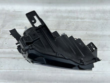 Laden Sie das Bild in den Galerie-Viewer, Frontscheinwerfer Mitsubishi Eclipse Cross 26010WB10P Rechts Headlight