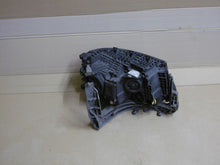 Laden Sie das Bild in den Galerie-Viewer, Frontscheinwerfer 2379890 Links Scheinwerfer Headlight SCH7429964500lw