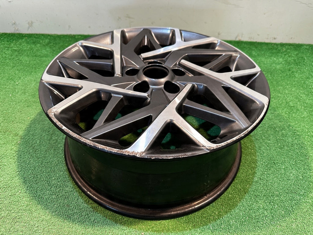 1x Alufelge 18 Zoll 7.5" 5x114.3 50ET 52910-CM300 Hyundai Kona Rim Wheel