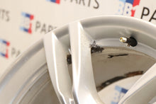 Laden Sie das Bild in den Galerie-Viewer, 1x Alufelge 18 Zoll 8.5&quot; 5x120 ET477845881 BMW F30 F32 F31 Rim Wheel