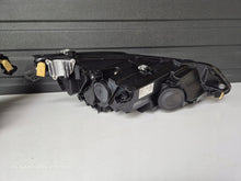 Load image into Gallery viewer, Frontscheinwerfer VW Golf VIII 5H1941005 5H1941006 LED Ein Satz Headlight SCH8418412342ps