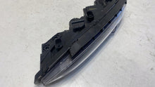 Laden Sie das Bild in den Galerie-Viewer, Frontscheinwerfer Hyundai Kona 92207-J9000 Ein Satz Scheinwerfer Headlight SCH8221373720mx