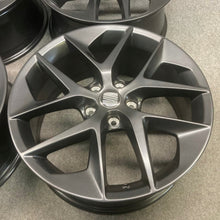 Laden Sie das Bild in den Galerie-Viewer, 4x Alufelge 18 Zoll 7.5" 5x112 51ET Matt Schwarz 5F0601025F Seat Leon Rim Wheel FEL3040088596rq