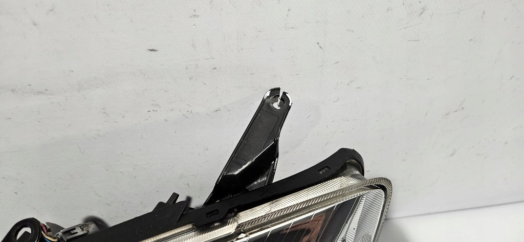 Frontscheinwerfer Toyota Avensis Xenon Links Scheinwerfer Headlight SCH6890052725pp