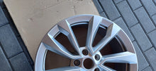 Load image into Gallery viewer, 1x Alufelge 18 Zoll 7.0" 5x112 45ET Glanz Silber 57A601025AD Mg I Rim Wheel FEL3165917369ol