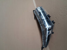 Laden Sie das Bild in den Galerie-Viewer, Frontscheinwerfer Toyota Corolla Rechts Scheinwerfer Headlight SCH1782575457gr