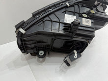 Laden Sie das Bild in den Galerie-Viewer, Frontscheinwerfer Mercedes-Benz W206 A2069067203 LED Rechts Headlight SCH3000107969bq